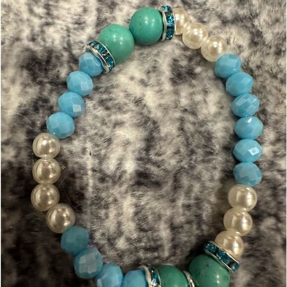 Blue beaded stretch dolphin nautical bracelet - Picture 6 of 7